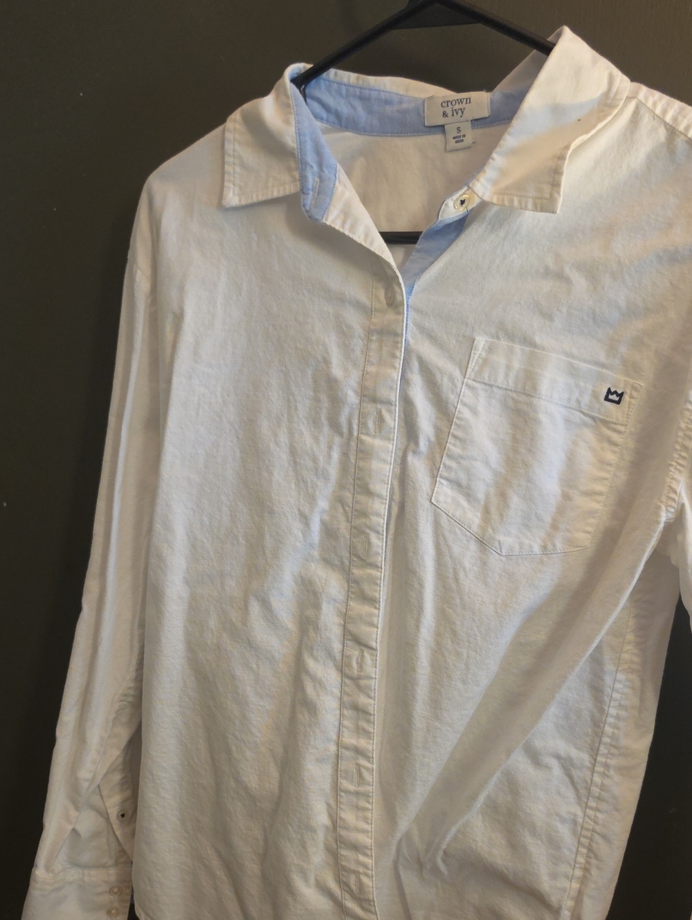 crown & ivy Men's White Button-Down Long Sleeve Shirt